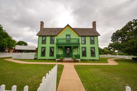 June in Grapevine: Dive into Summer Fun & Events